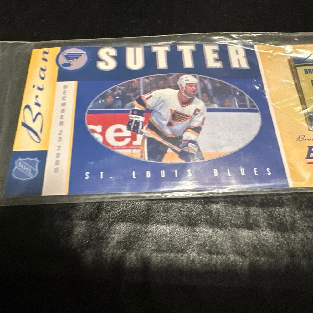 St. Louis Blues #11 Brian‎ Sutter NHL Hockey Pin Rare Sealed SGA